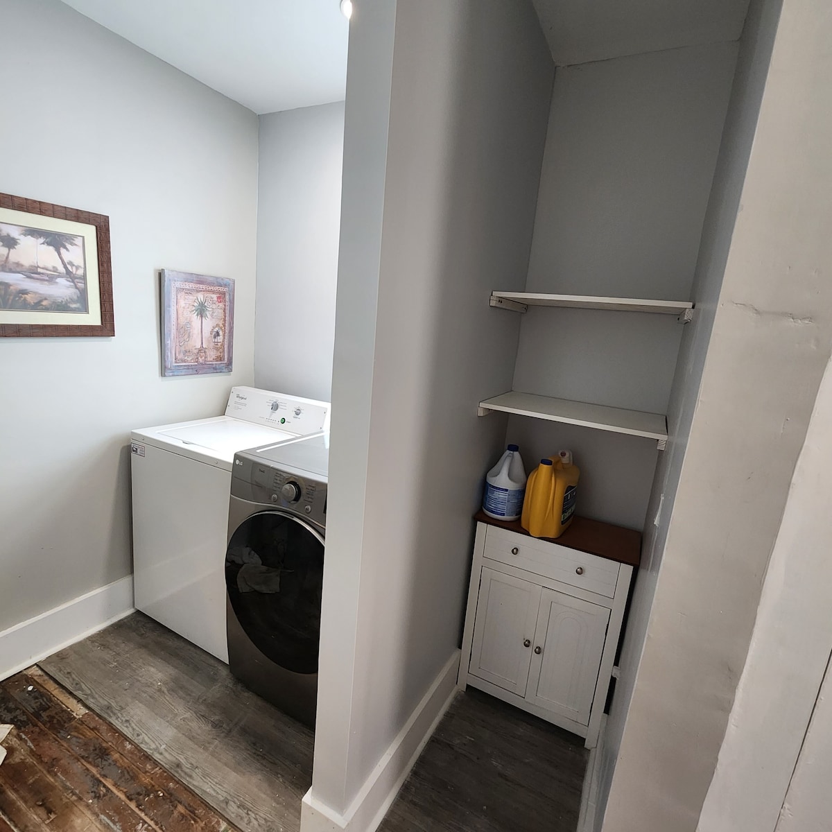 Photo 23 of Lofty Treetop Apt. 2bd/1.5ba pet friendly. Close to everything.