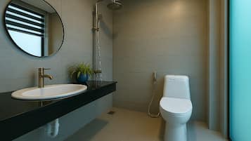 Deluxe Double Room, 1 Queen Bed, Non Smoking, Garden View | Bathroom | Hydromassage showerhead, designer toiletries, hair dryer, bathrobes