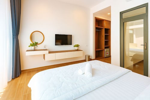Nam Hội An - Ngọc Hoa Hotel Near Vinwonder