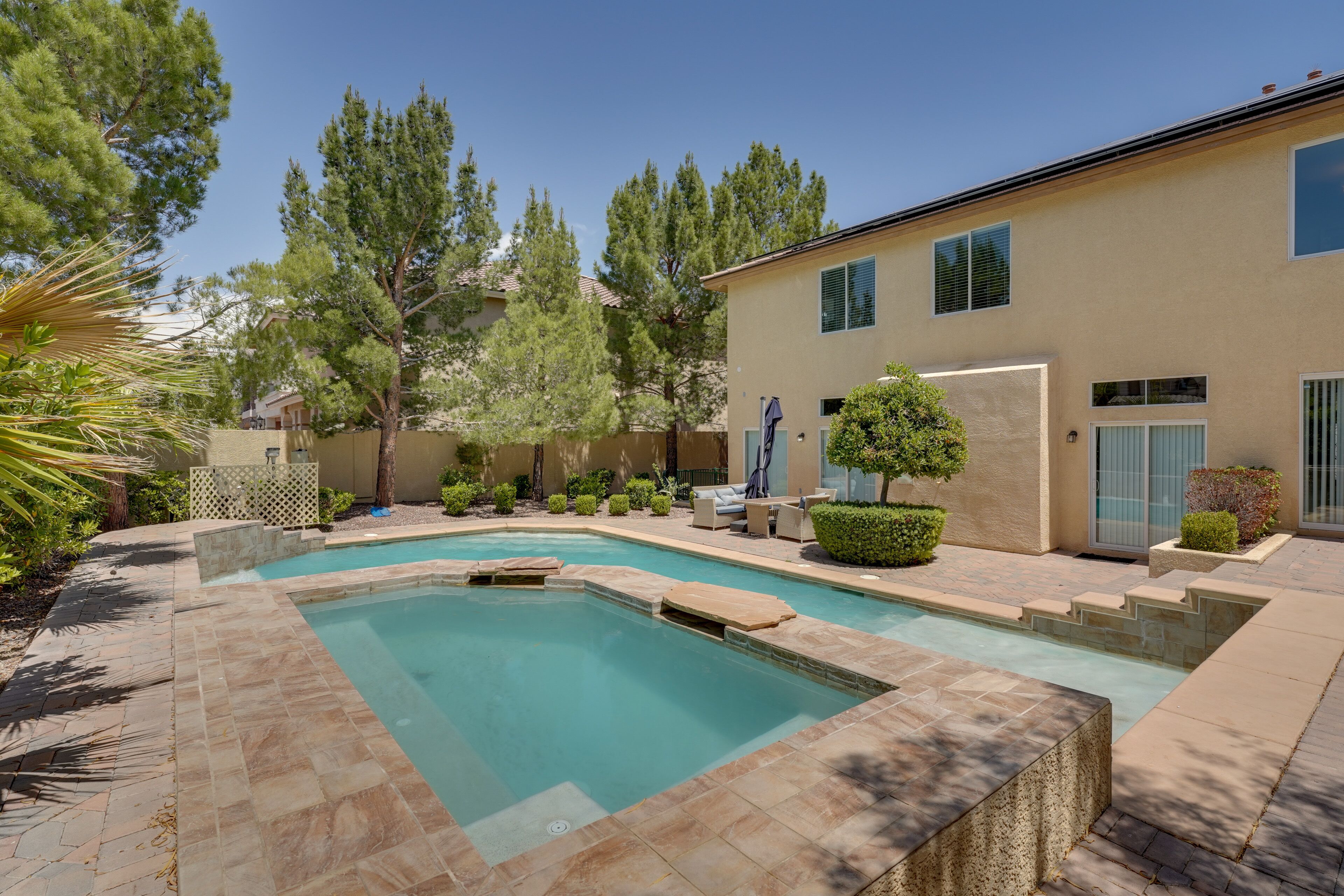 Elegant Las Vegas Home w/ Pool & 4 Living Areas!