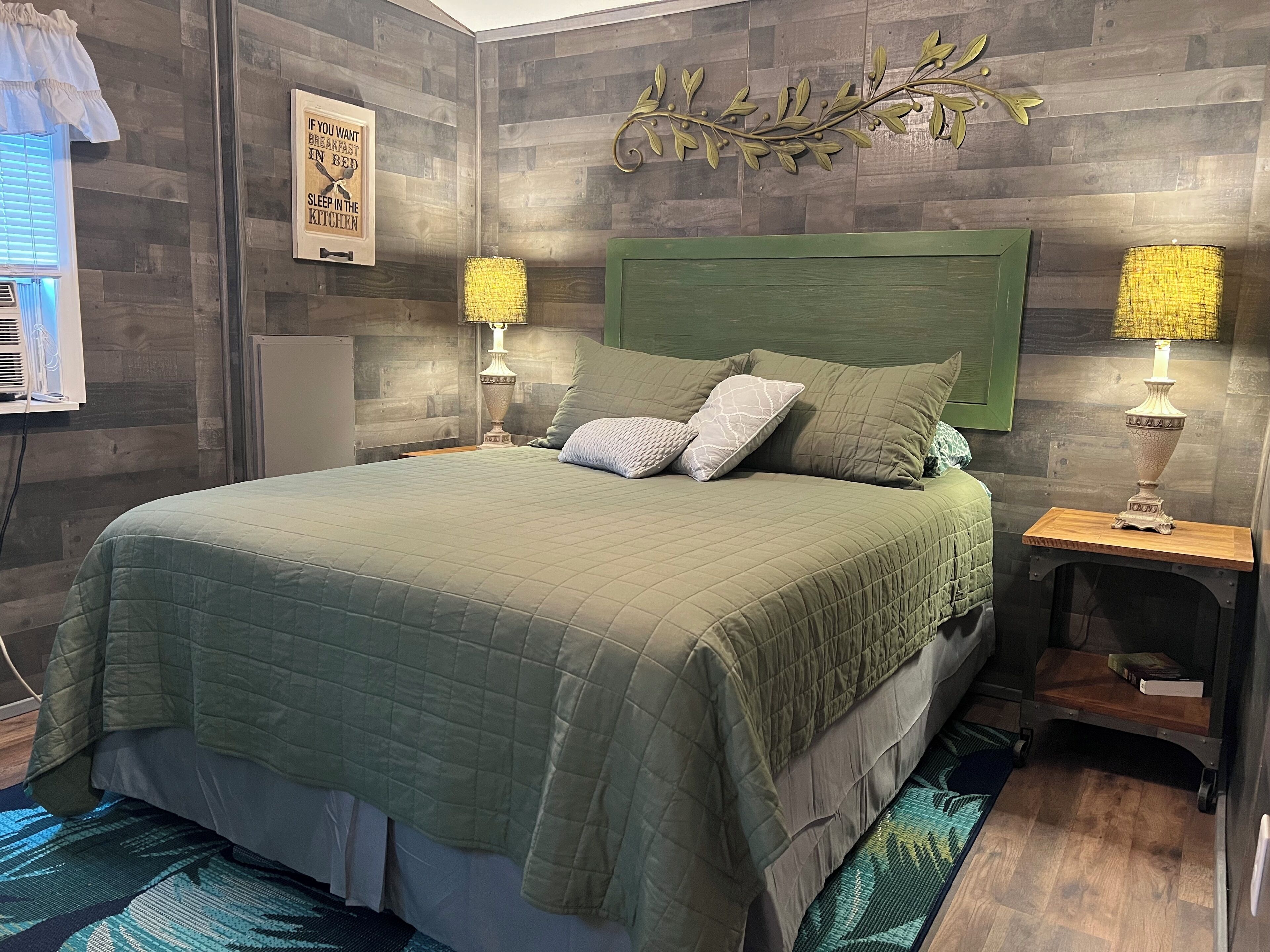 1 bedroom, iron/ironing board, WiFi, bed sheets