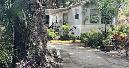 Waterfront Cottage on Haynes Creek