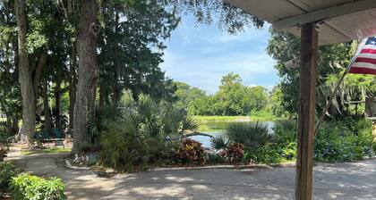 Waterfront Cottage on Haynes Creek