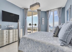 3 soverom, strykejern/-brett, reiseseng for barn og wi-fi (inkludert)