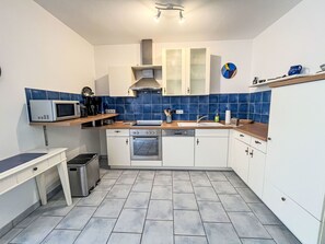 Køleskab, mikrobølgeovn, ovn, opvaskemaskine