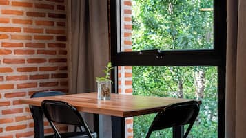 1 bedroom, in-room safe, laptop workspace, blackout drapes