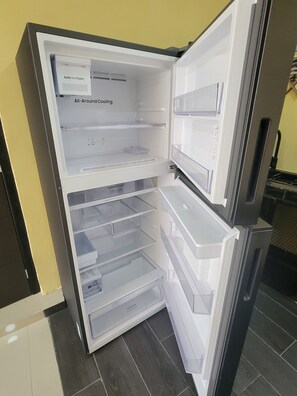 Loftsrom – comfort | Eget kjøkken | Kjøleskap på fellesområdet, mikrobølgeovn, ismaskin og papirhåndklær