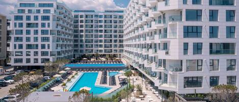 Fachada de la propiedad