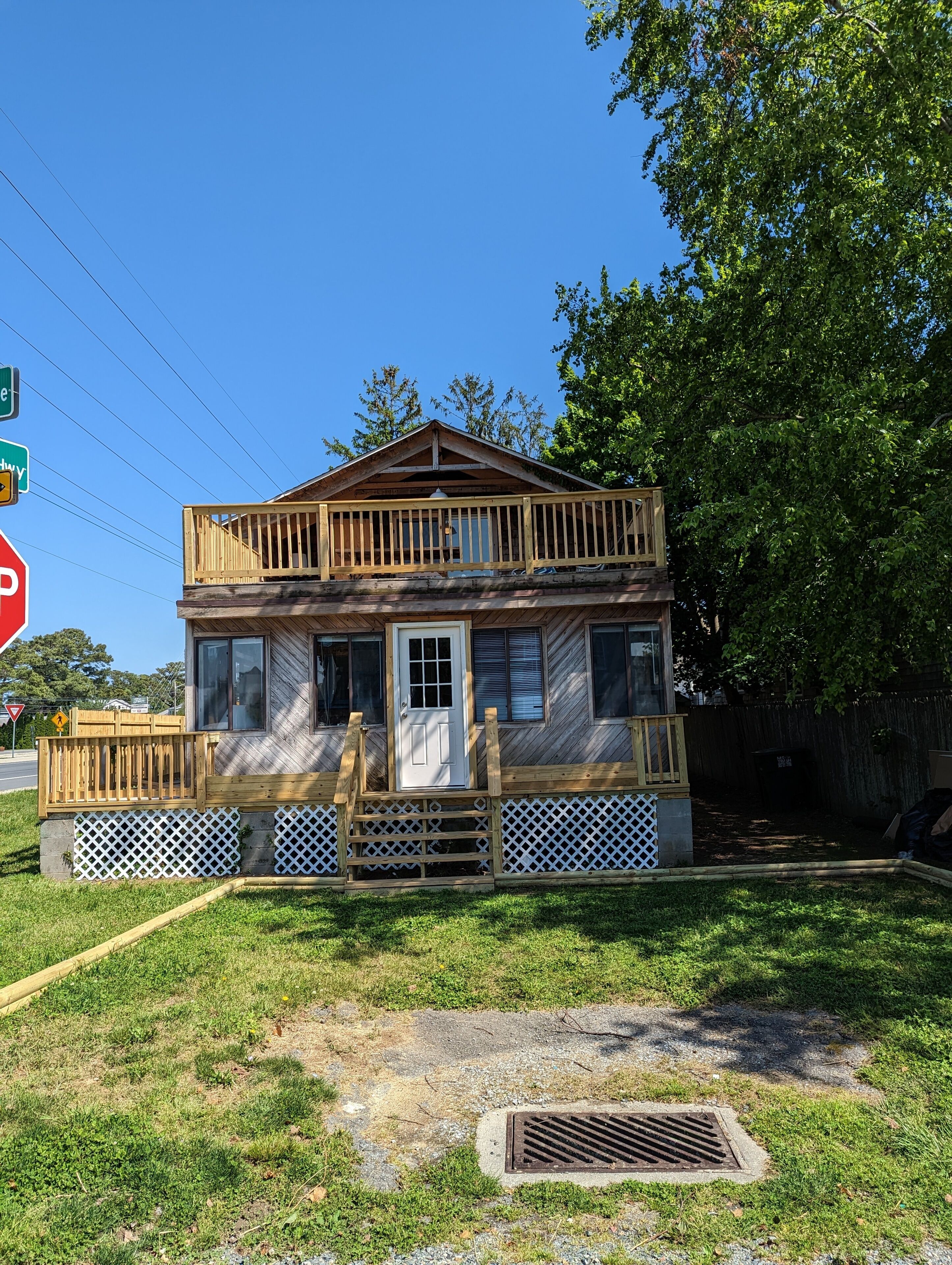 Newly updated cozy cottage 3 blocks to ocean