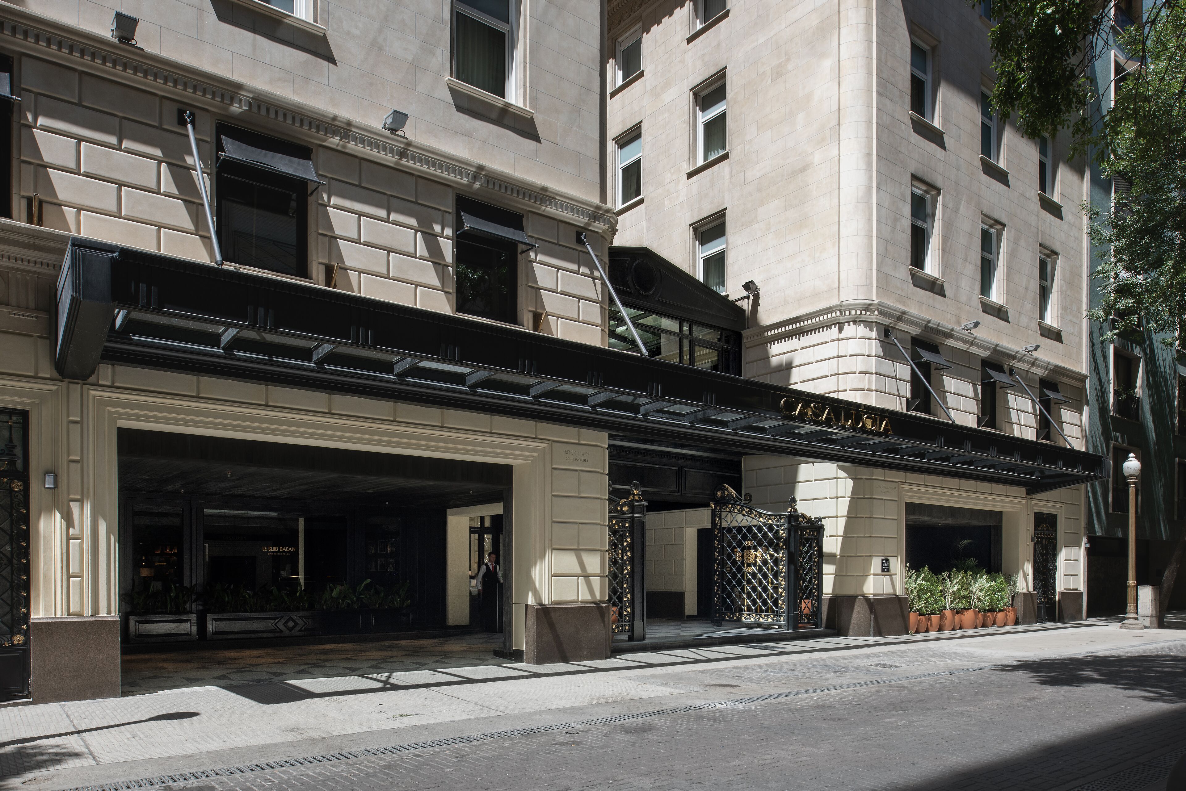 Fachada de la propiedad