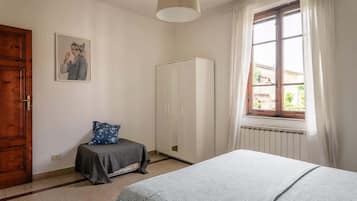 2 chambres, fer et planche Ă repasser, Wi-Fi gratuit, draps fournis