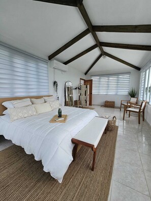 10 bedrooms, in-room safe, iron/ironing board, free WiFi - Cielos Panoramic Villas (Naranjito)