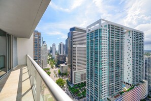 Escritorio y wifi gratis 