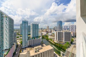 Deluxe Apartment | Desk, free WiFi - Icon Tower 3 (Miami)