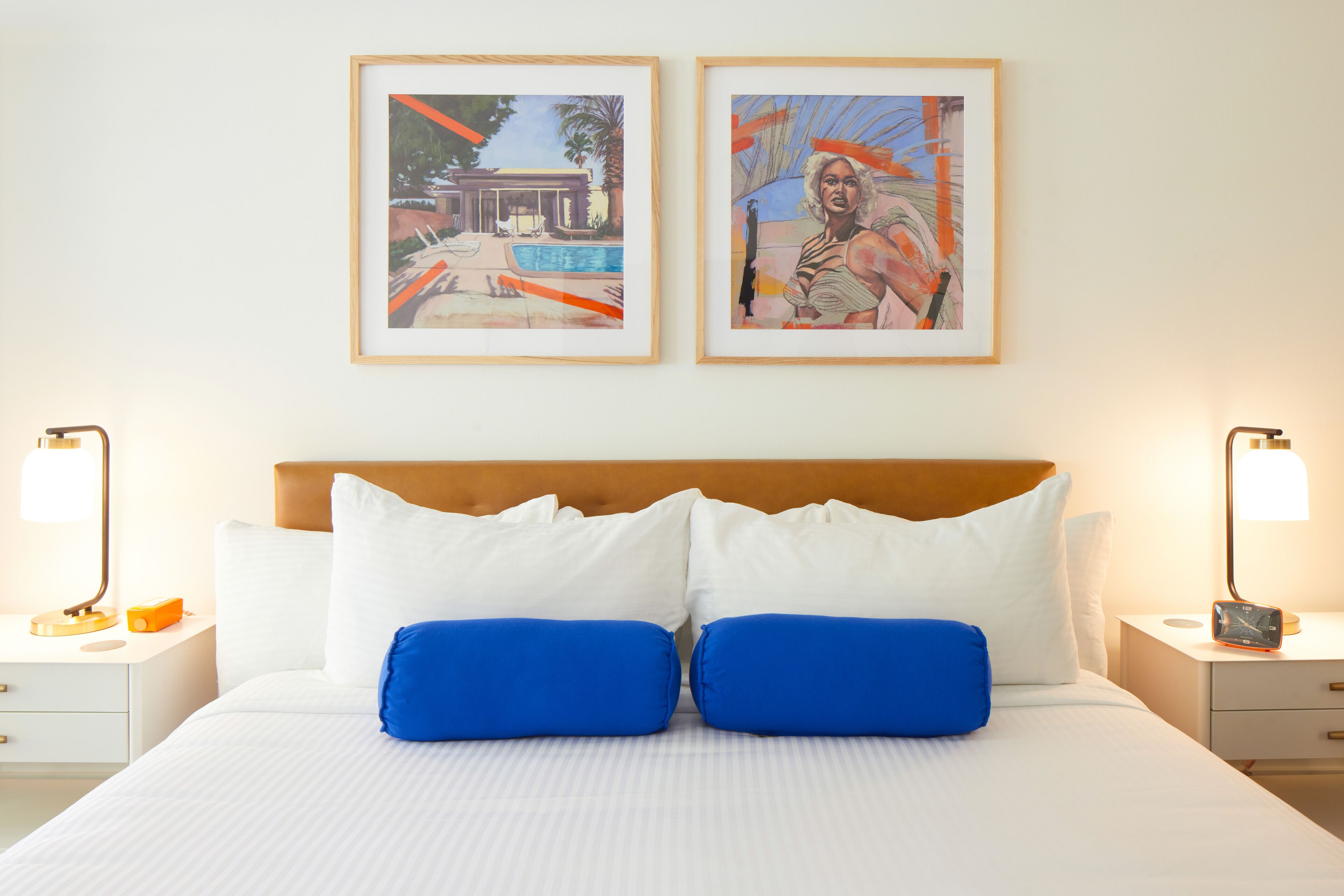 Allergitestet sengetøy, dundyner, skrivebord og strykejern/-brett