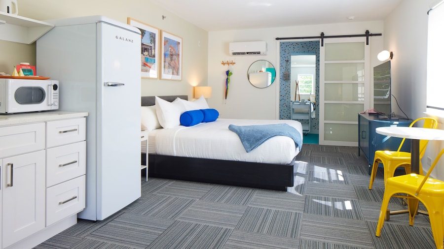 Little Mod Hotel at the University