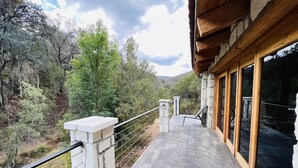 Mains courantes dans les couloirs