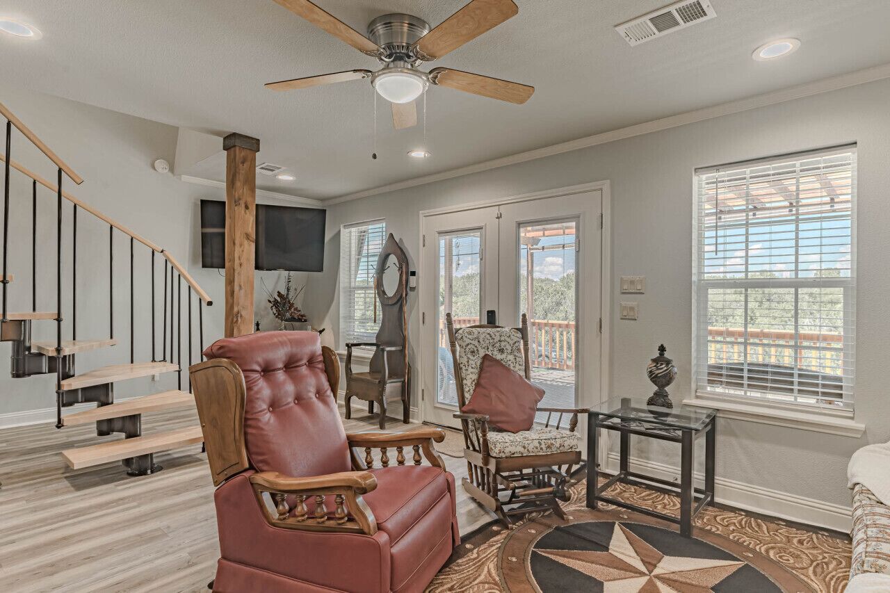 Smart TV, DVD player, video library