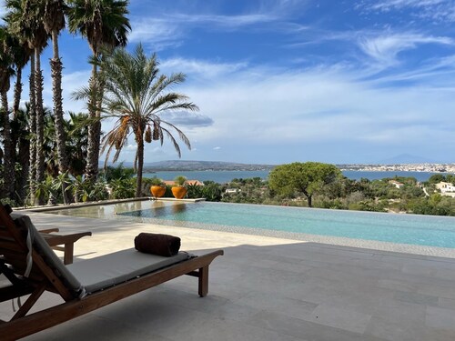 Villa OLEANDRA: Luxe, daily service, sea & sunset impressive views, 24mt pool