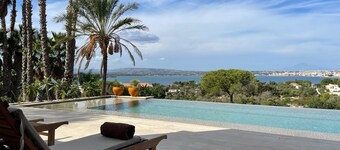 Villa OLEANDRA: Luxe, daily service, sea & sunset impressive views, 24mt  pool