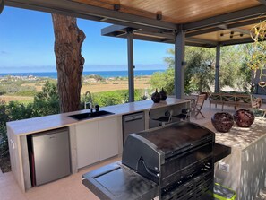 Property grounds - Villa OLEANDRA: Luxe, daily service, sea & sunset impressive views, 24mt pool (Isola)