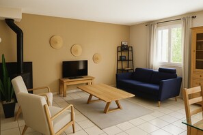 Smart TV, fireplace, foosball, table tennis - Maison Gradina Annecy between lake and mountain (Epagny Metz-Tessy)