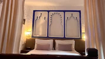 Duplex panorâmico | Cofres nos quartos, cortinas blackout, Wi-Fi de cortesia