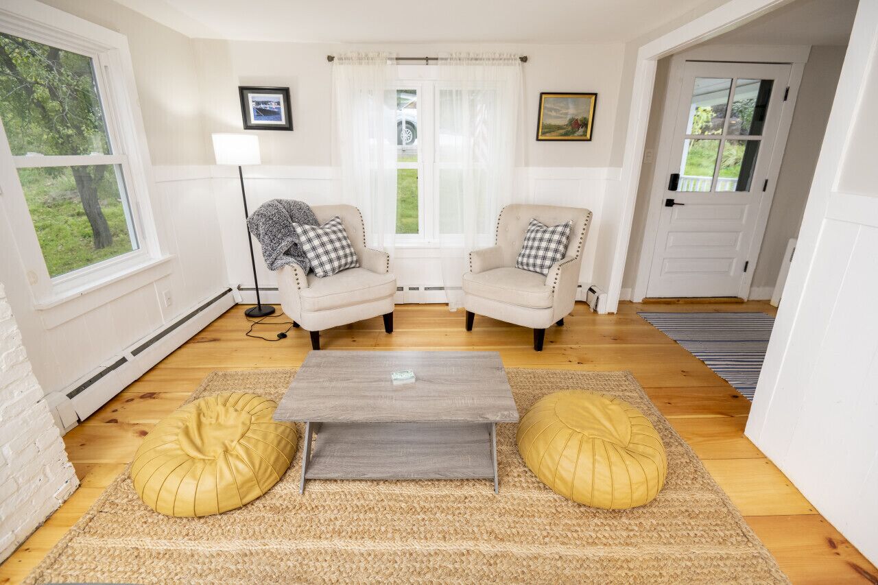Restored, Riverside Home*Walk to Adorable Downtown