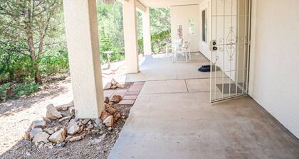 Poppy House: Charming Prescott Getaway ~ Mtn Views