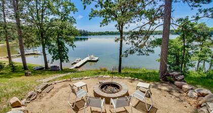 Waterfront Pequot Lakes Cabin: Fire Pit + Views!