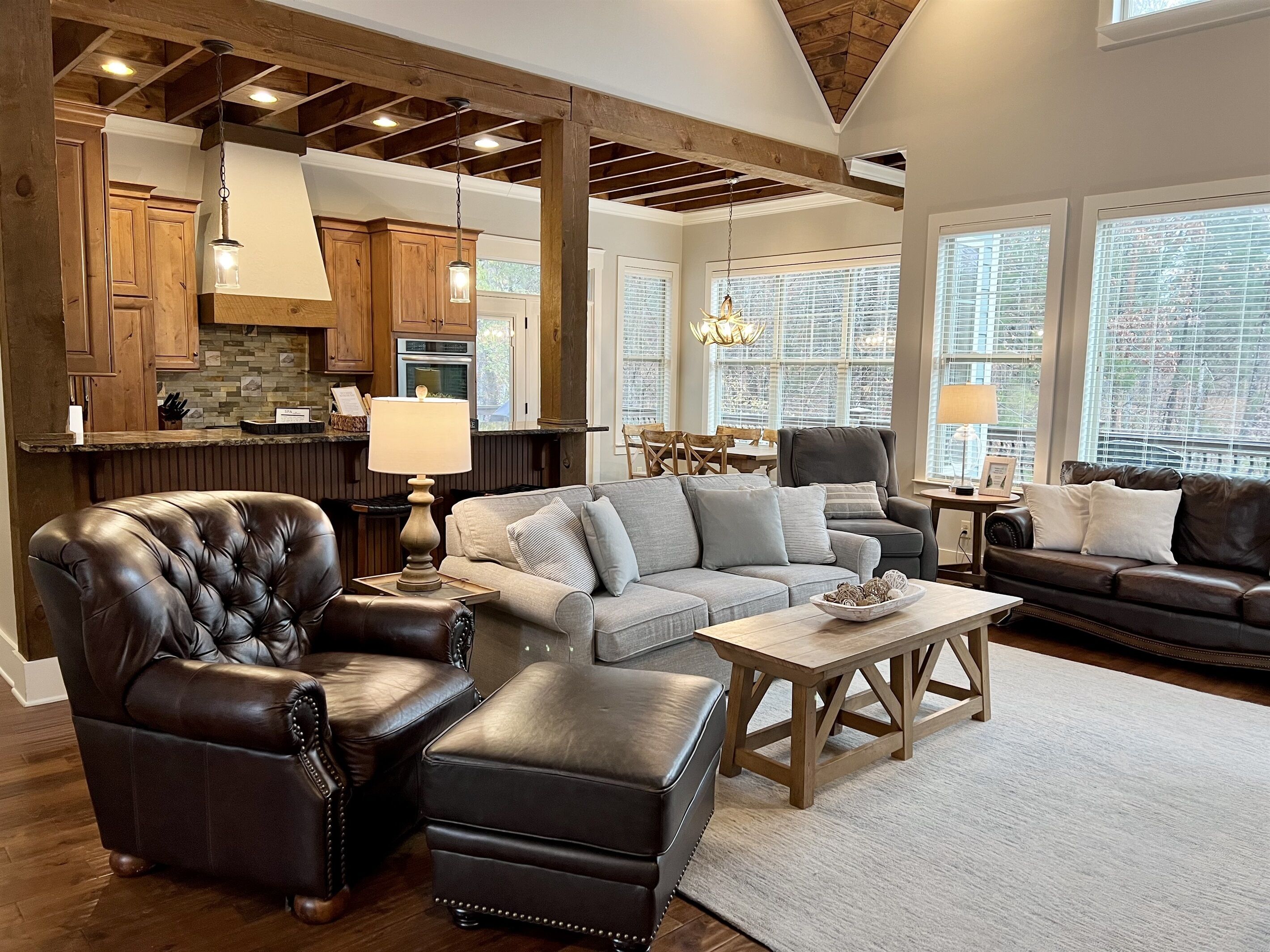 Smart TV, fireplace, DVD player, books