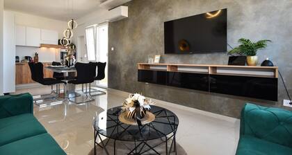 Luxury apartment Nella with sea view