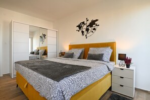 2 chambres, fer et planche Ă repasser, accĂšs Internet, draps fournis