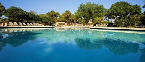 Piscine extérieure, piscine chauffée