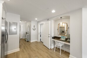 Interior - Waterfront, Harbourside, Water Park, Beach, #5516 (Indian)