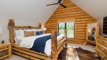 4 bedrooms, desk, iron/ironing board, free WiFi