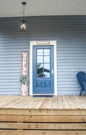 Exterior detail - Blueberry Manor - Poplar Suite (Poplarville)