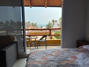 3 室のベッドルーム、WiFi (無料)、ベッドシーツ、車椅子でアクセスできる設備