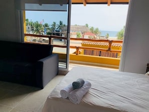 3 室のベッドルーム、WiFi (無料)、ベッドシーツ、車椅子でアクセスできる設備