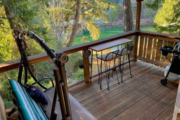 Enjoy your private deck connected to the RV and watch the tide roll in & out