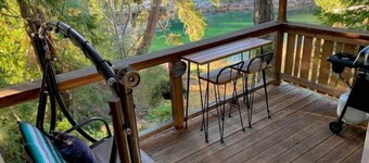 Second Eagle Inn 