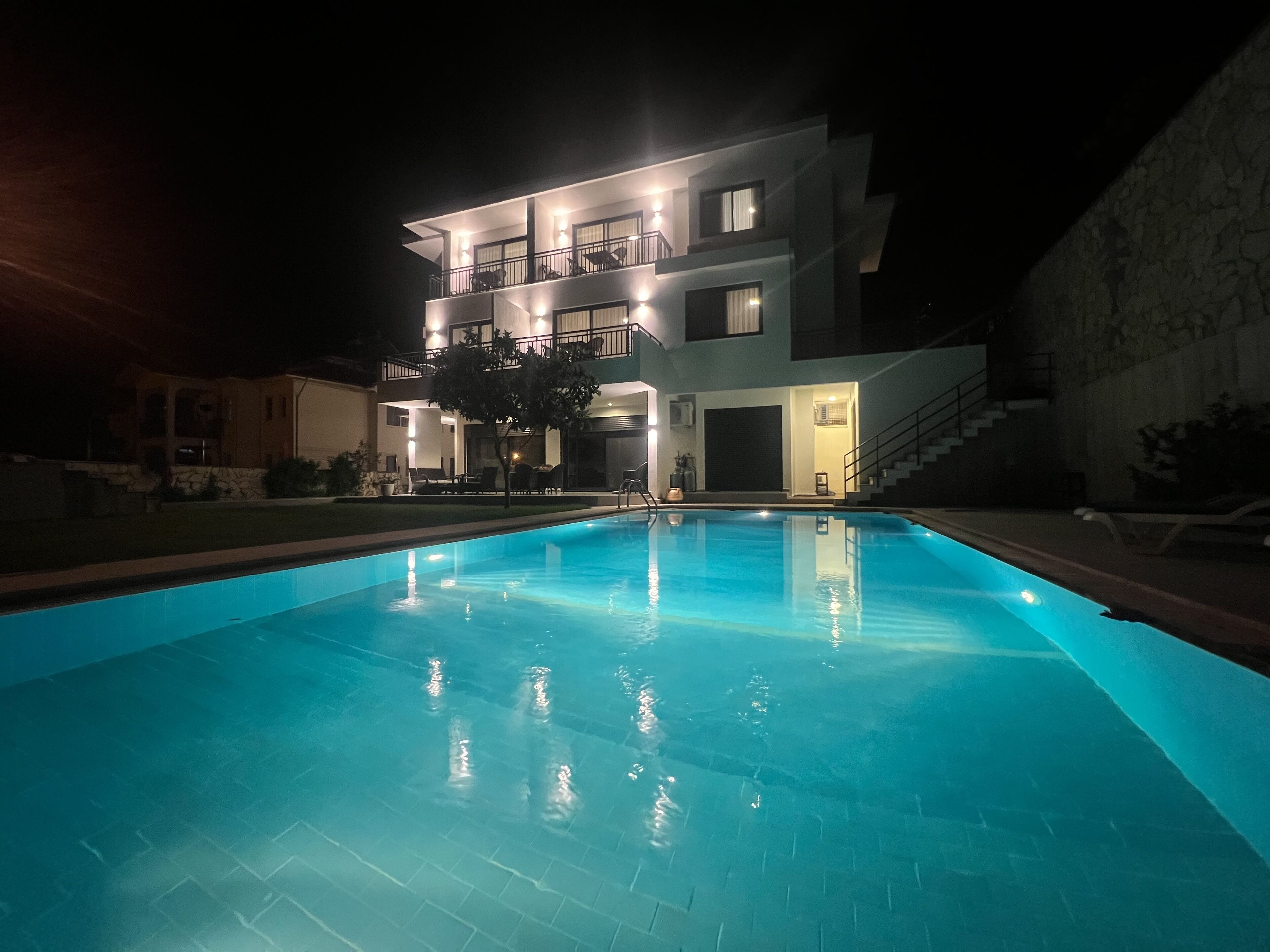 Bagian depan properti