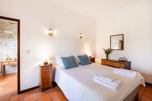 1 habitación, internet y ropa de cama