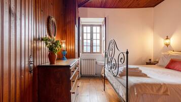 2 camere, ferro/asse da stiro, accesso a Internet, lenzuola