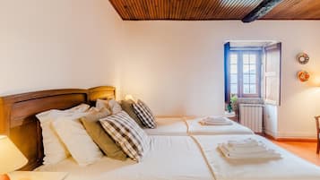 1 quarto, acesso à internet, roupa de cama