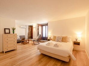 9 chambres, accès Internet