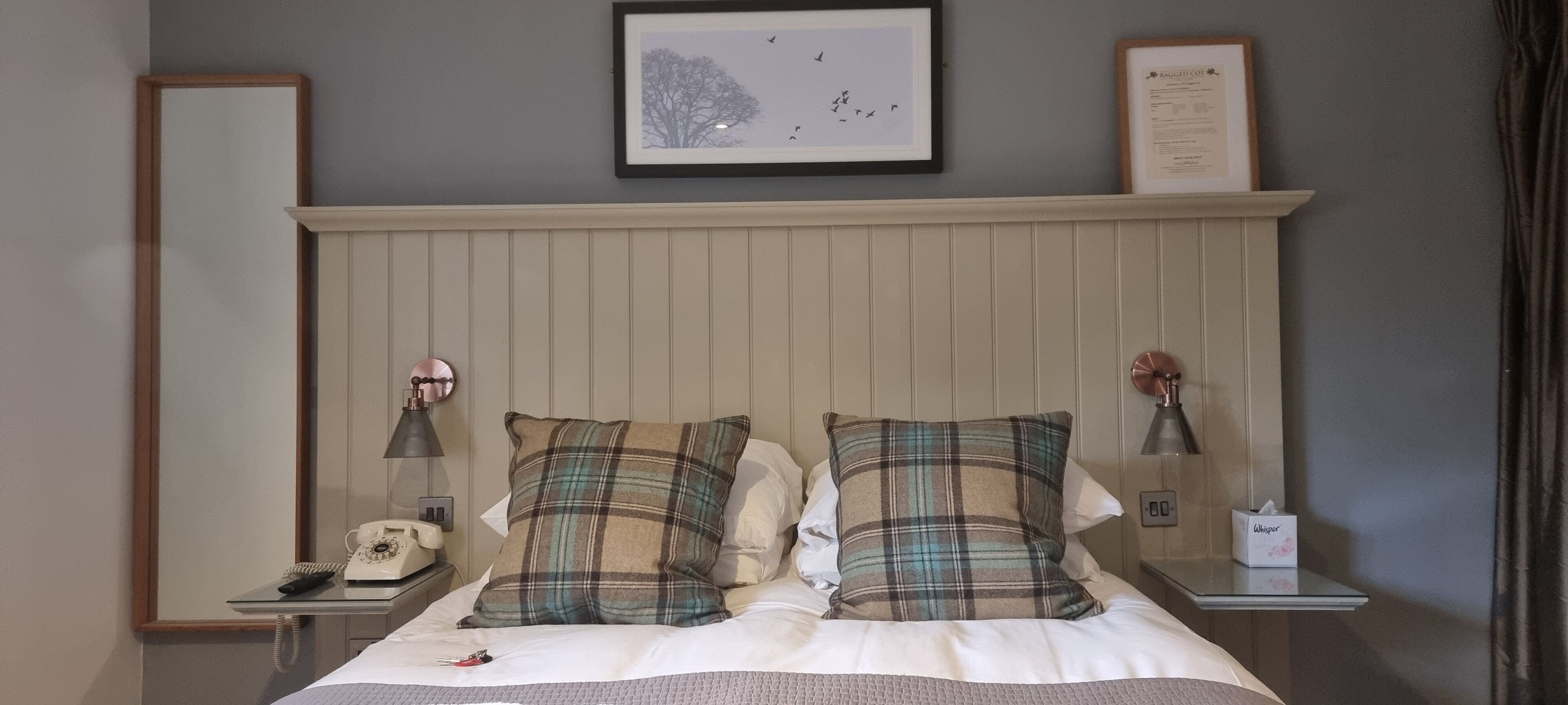 Iron/ironing board, free WiFi, bed sheets