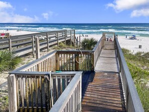 Beach/ocean view - 136 La Valencia Cir - At Peace (Panama City Beach)