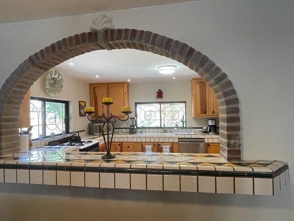 Cookware/dishes/utensils, paper towels - Casa Coyote (San José del Cabo)