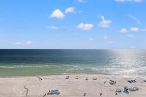 På stranden